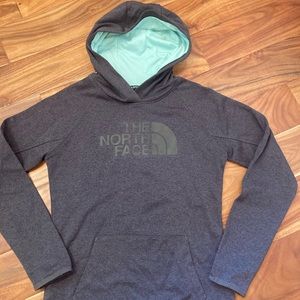 Women’s Northface hoodie